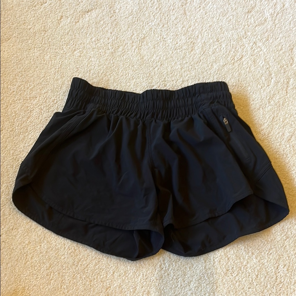 Lululemon Women's Black Athletic Shorts - size 8